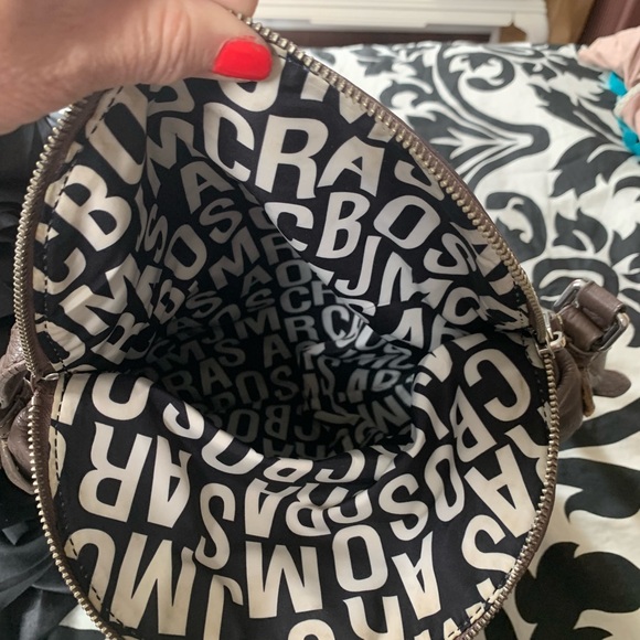 Marc Jacobs taupe crossbody bag - Picture 5 of 6